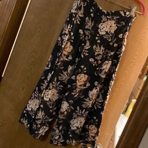 Spell Floral Black Capris